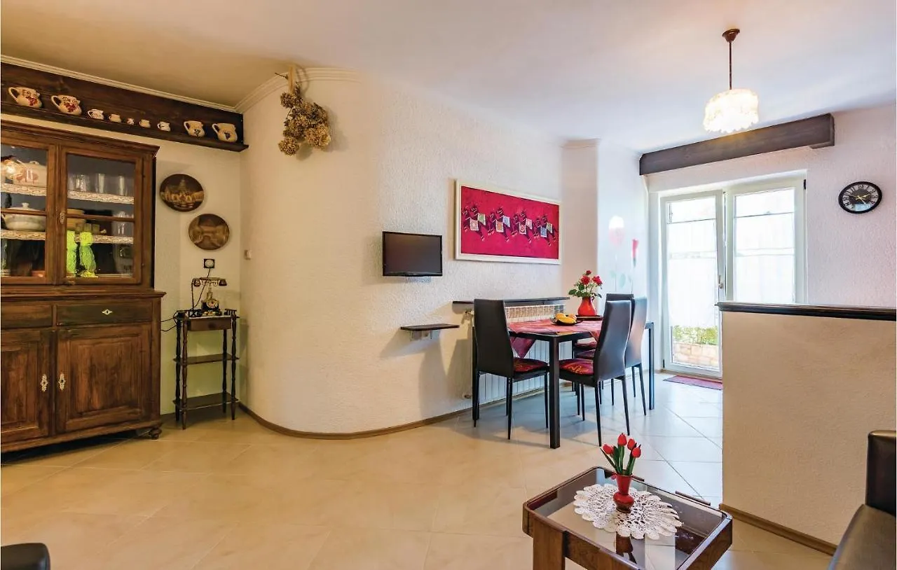 Stunning Apartment In Novigrad With Wifi